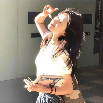 女玩家喜迎春